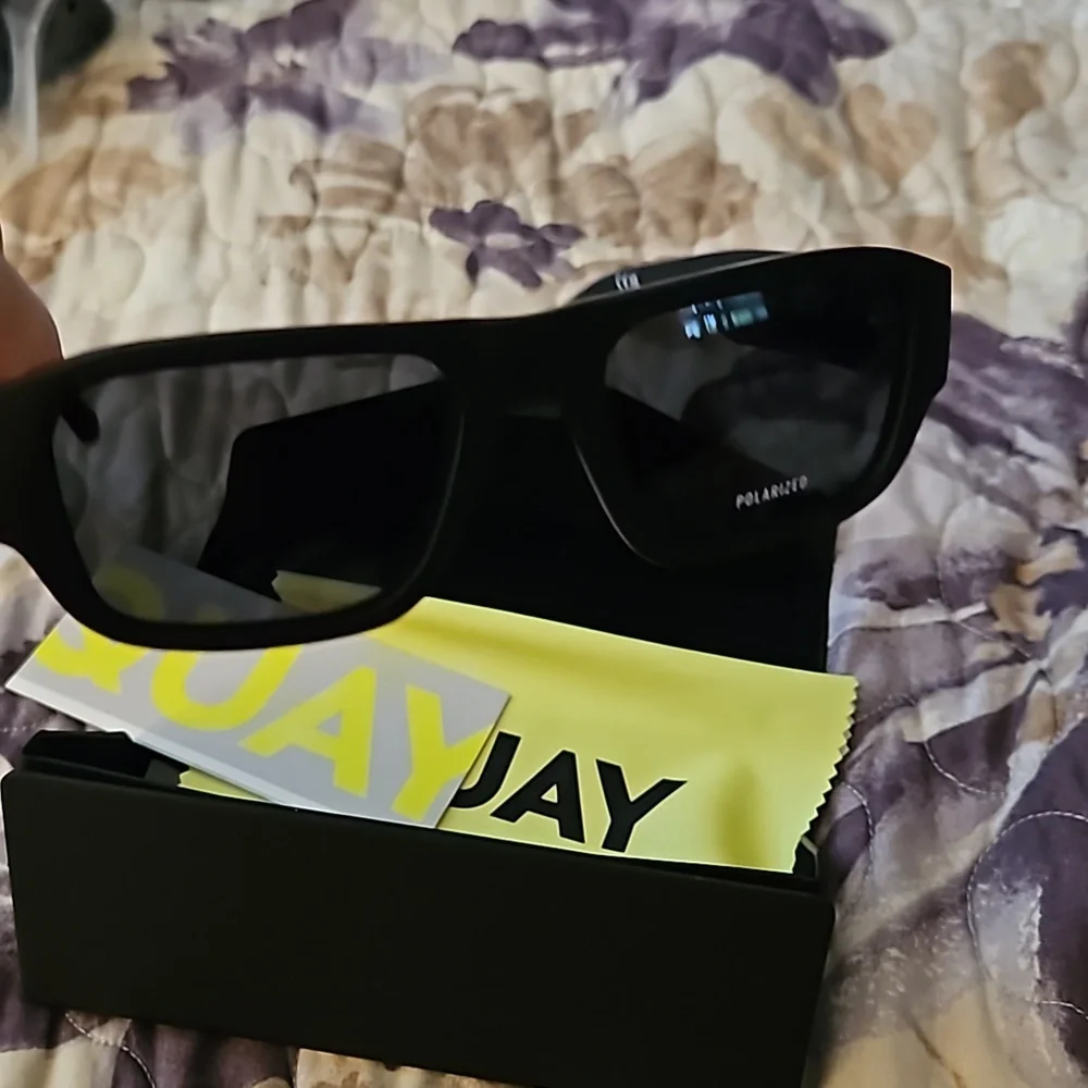 NWT Quay Australia Sunglasses Night Cap Matte Black Black Polarized Lens